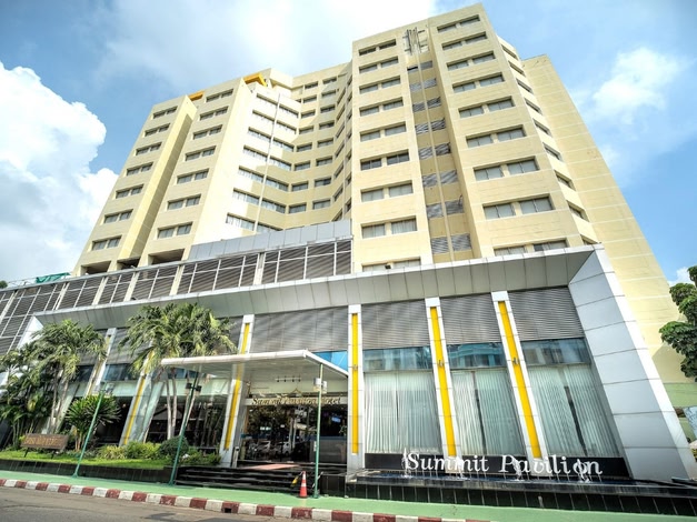 Summit Pavilion Hotel