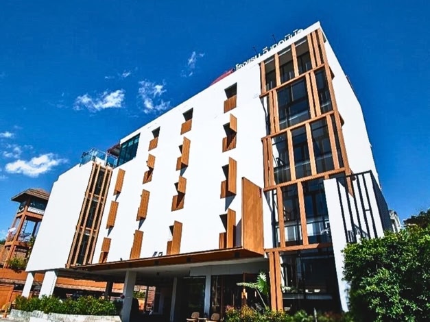 WE Terminal Hotel