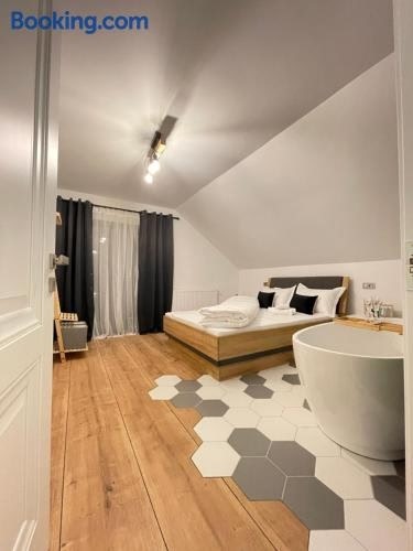 Hill House SD, Topliţa Hotels - Skyscanner