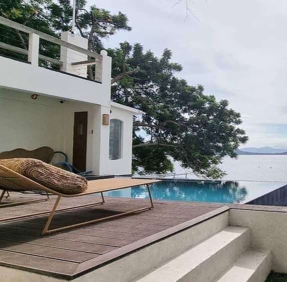 4 Bedroom Villa With Private Beach Front and Pool