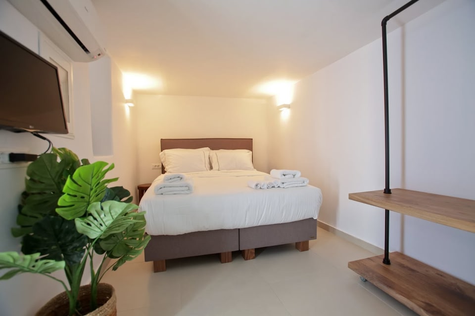 Maisonette Petite