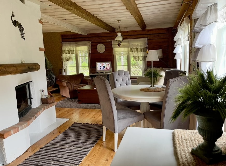 Cozy Summerhouse