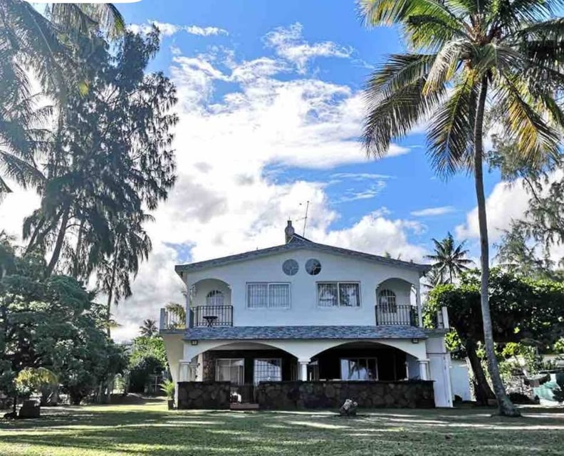 Villa Karel (Beachfront)