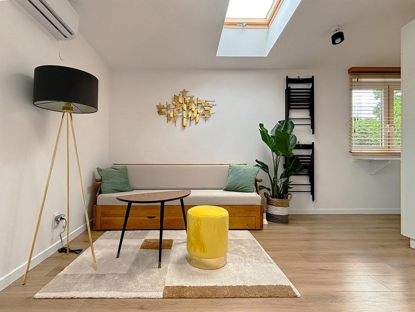 Cozy Attic Studio With air Conditioning