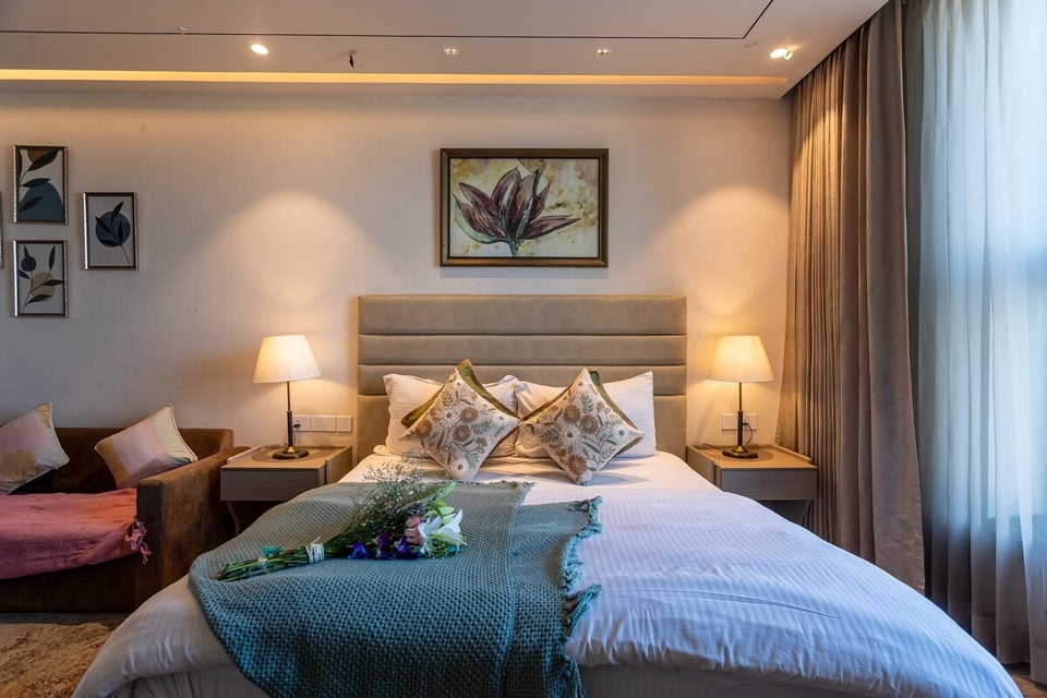 Luxe Couples Loft by IOI Selects
