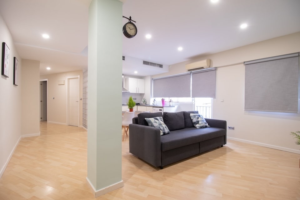 SPACIOUS Flat IN OLD Town