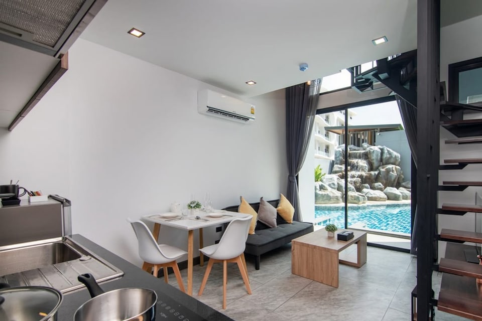 Nihan Poolside Duplex
