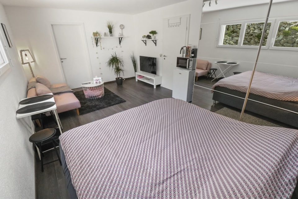 Beautiful Cozy Studio
