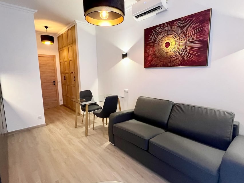 Delille Modern Studio