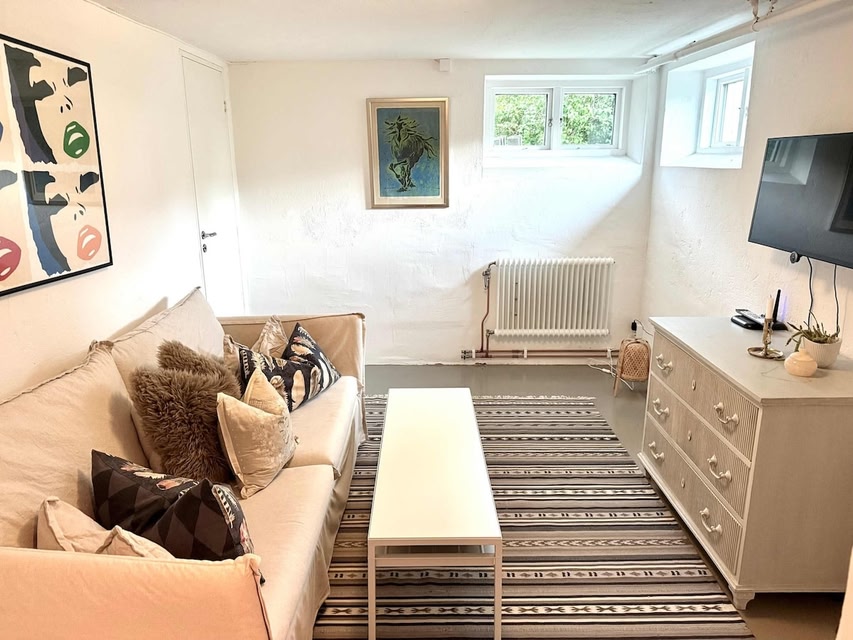 Sub-Level Apartment in Råsunda