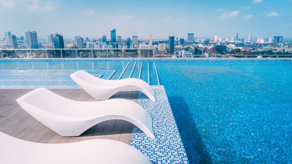 (706) Studio & Best Rooftop Pool