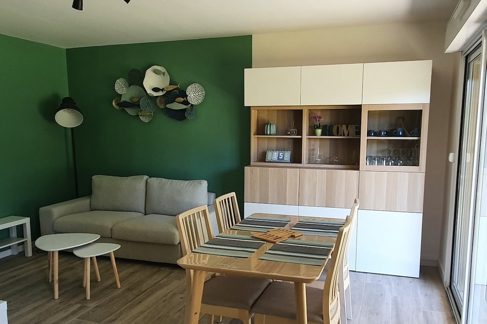Apartment With a Garden