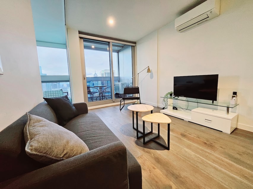Central 2BR Apartment (D) Free Parking