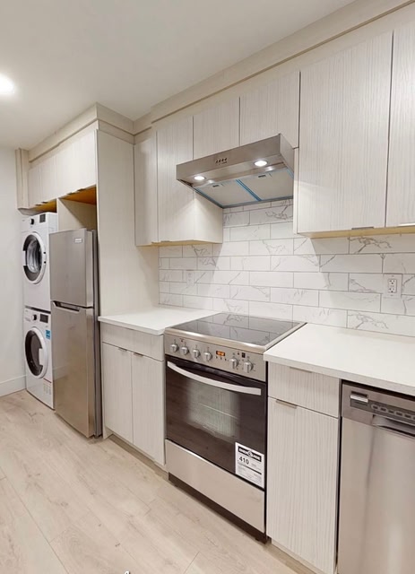 Comfortable Westside Stay –Walk to Shops & Transit