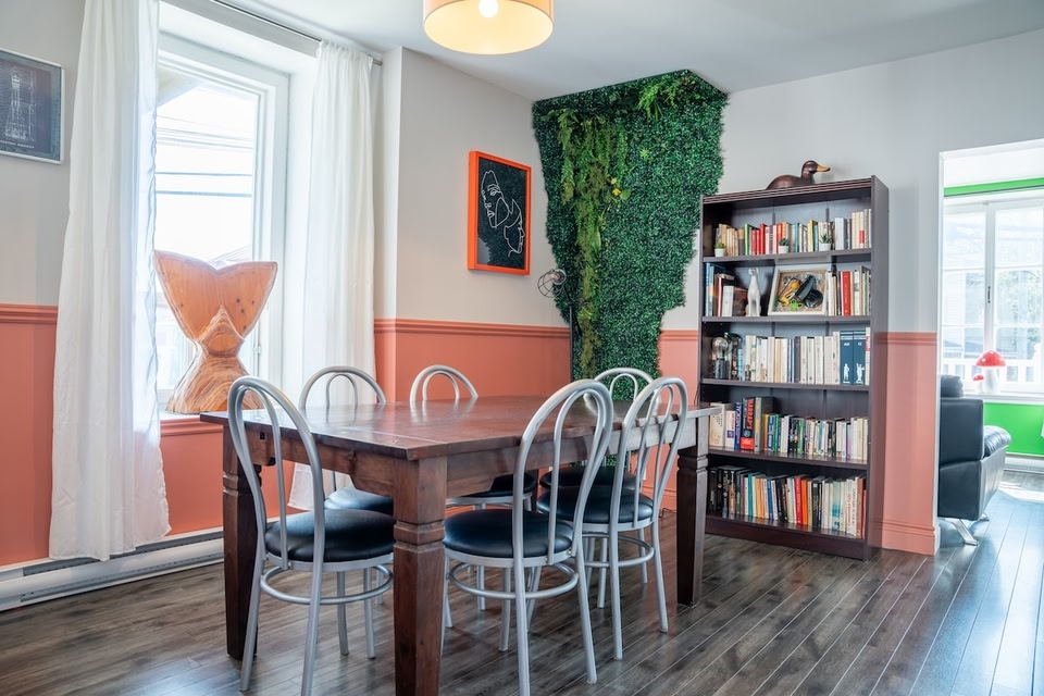 Royal Urbain - The Gallery | Parking