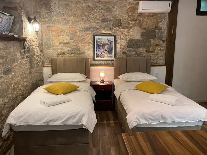 Studio Apartment With Pool in the Centre of Split