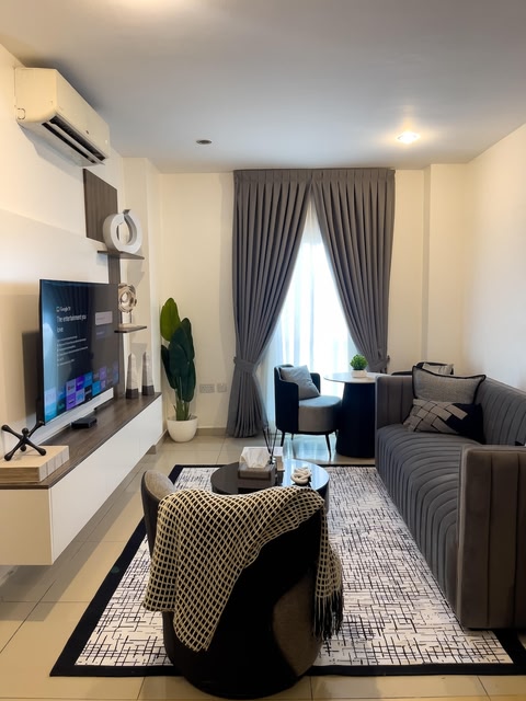 Luxury Gallery Suite 36