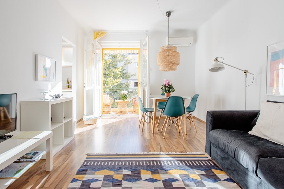 Split charm, Central location, but Quiet