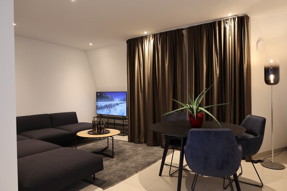 Apartment 22