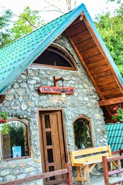 Hunters' Lodge