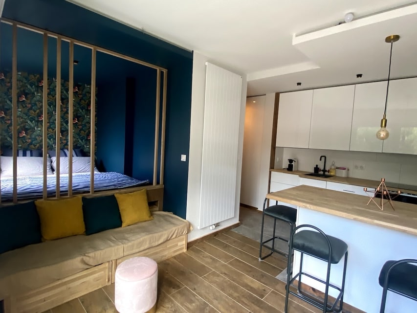 Blue Mountain, Cosy Studio