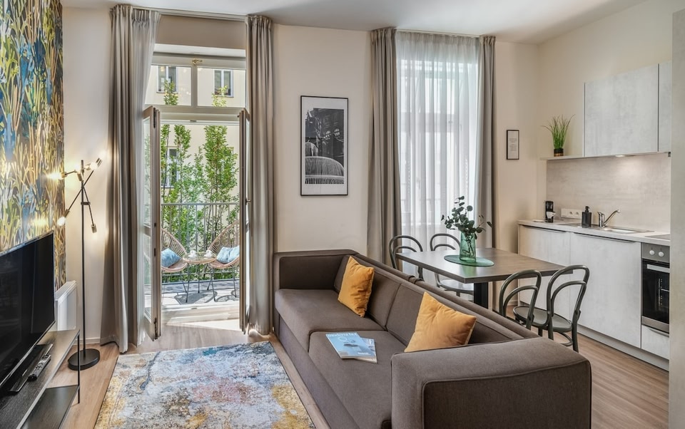 Studio With Balcony VN48 Suites