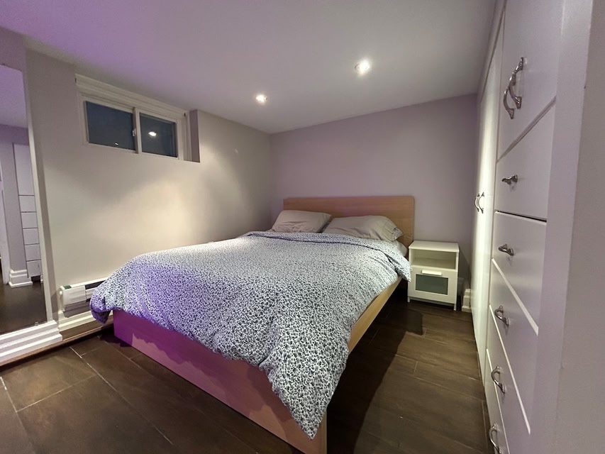 Cozy Mimico Getaway