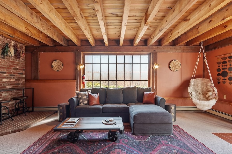 Luxe Henniker Hideaway