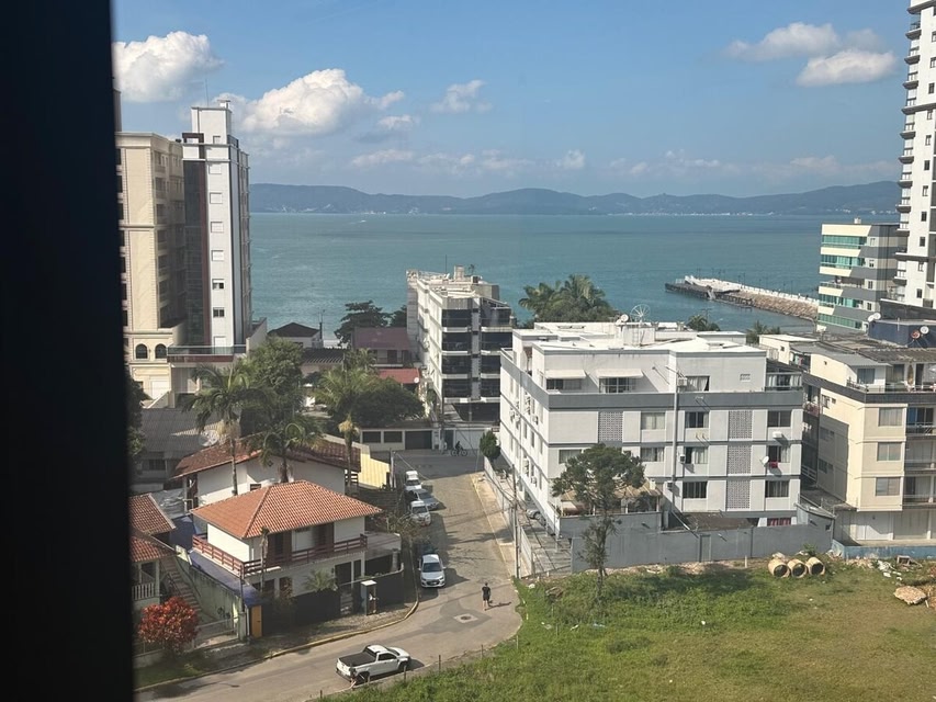Complete Studio 706B, Sea View!