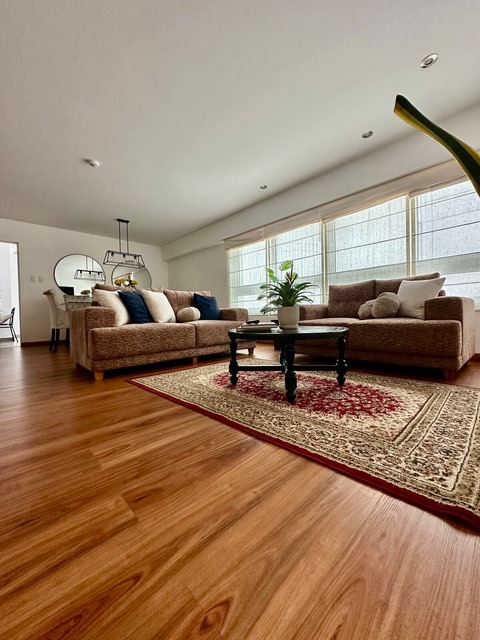 Large Duplex Miraflores • Safe & Quiet