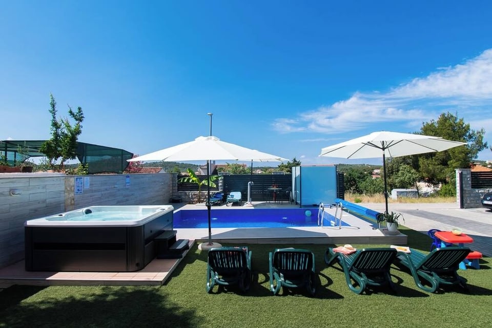 Apartments Villa AS Jezera