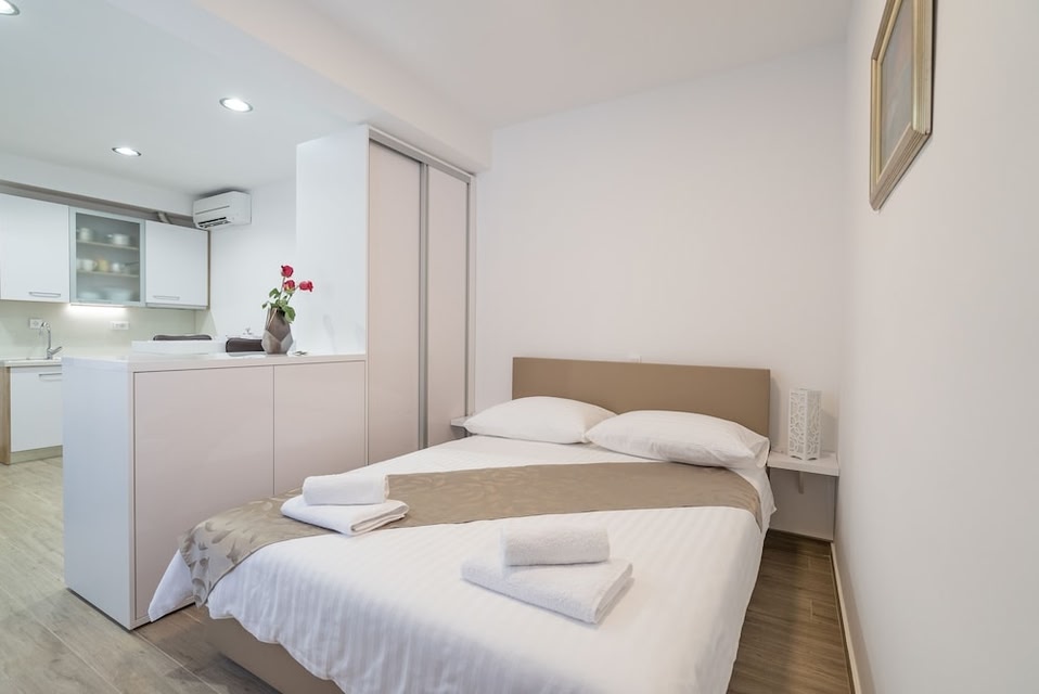Drop In Split Luxury Suites