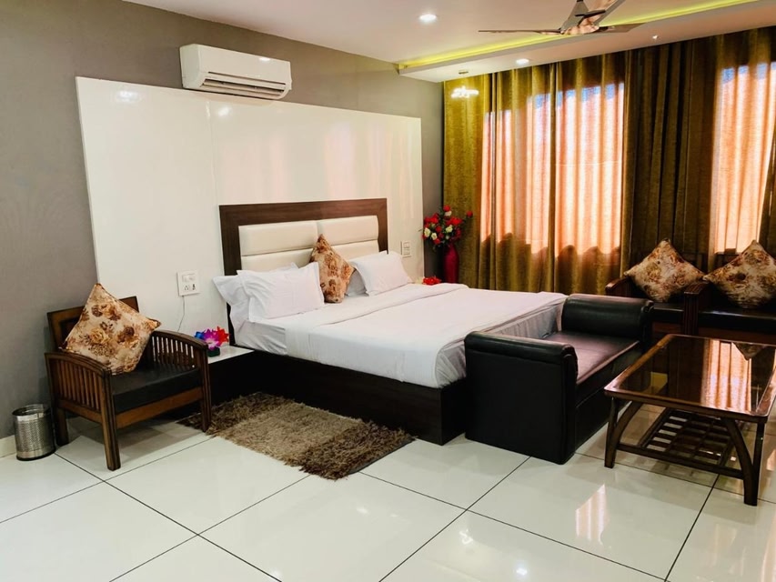 Mithilesh Hotel