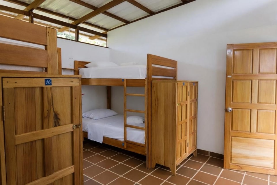 Pacific Waves Hostel & Surf
