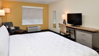 Holiday Inn & Suites Overland PARK-CONV CTR by IHG