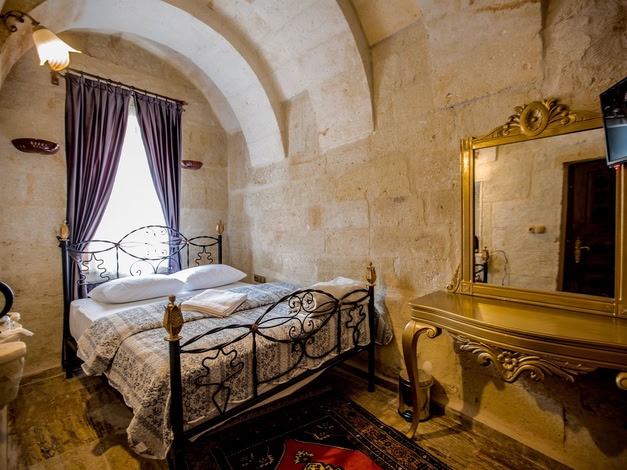 Royal Cave Hotel
