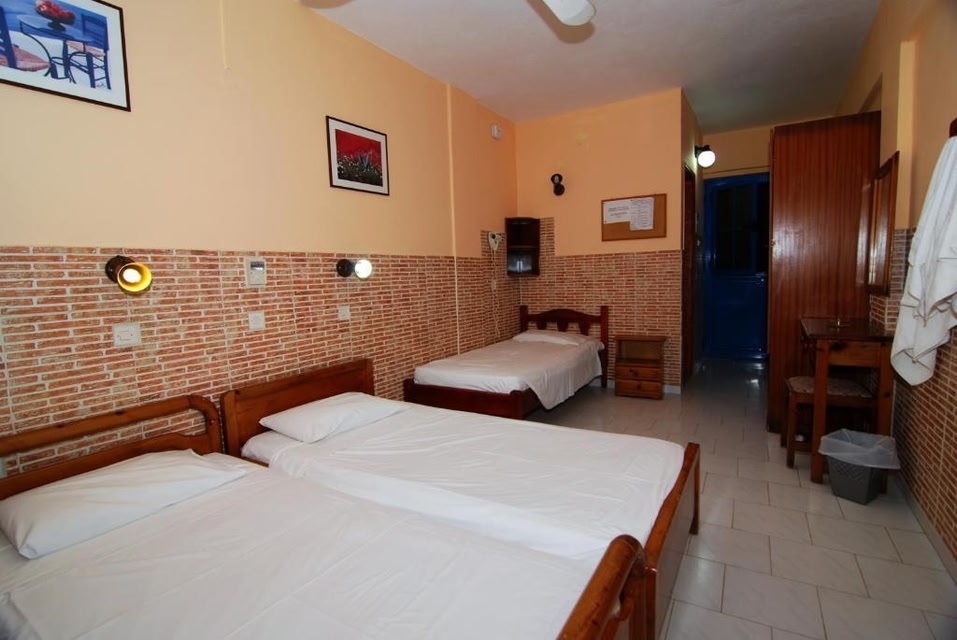 Chrysoula Hotel & Apartments