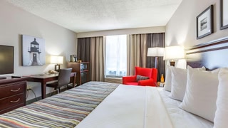 Country Inn & Suites by Radisson, Traverse City, MI