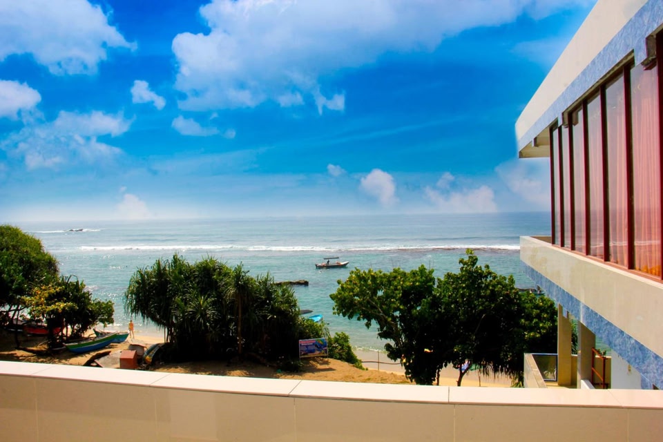 White Villa Beach Resort