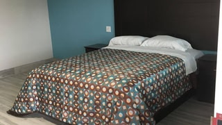 CLOVER MOTEL
