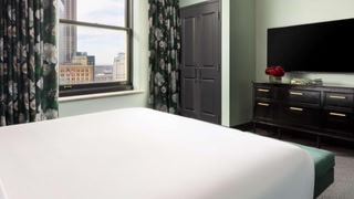 The Candler Hotel Atlanta, Curio Collection by Hilton