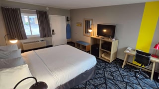 Super 8 by Wyndham Traverse City