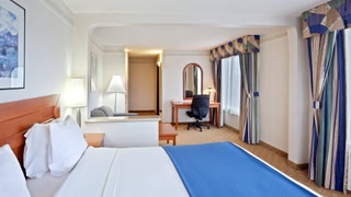 Holiday Inn Express & Suites Tacoma by IHG