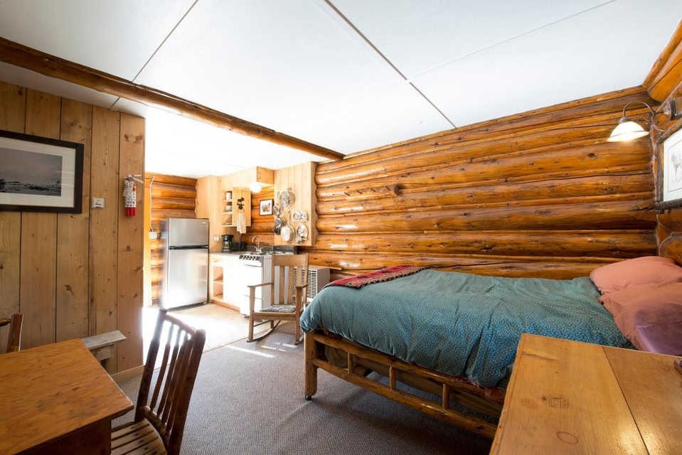 Silver Gate Lodging