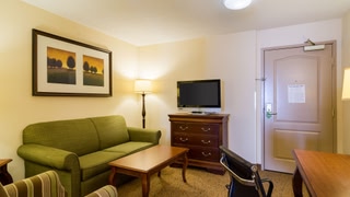 Comfort Inn & Suites Dover Near Speedway