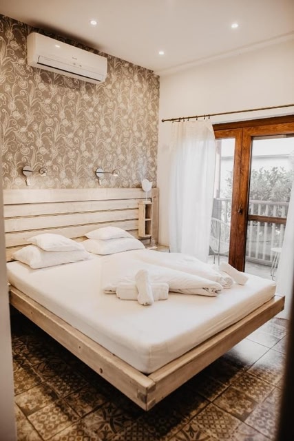 Fészek -Étel és Hotel-Zánka
