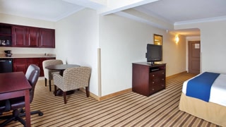 Holiday Inn Express & Suites Byron by IHG