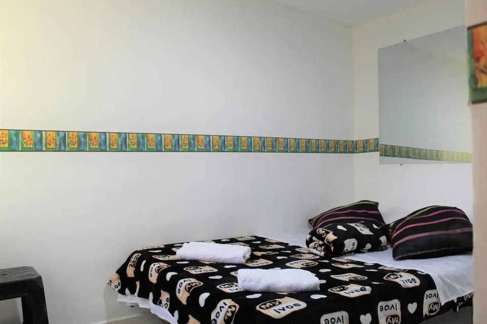Hostal y Camping Los Girasoles