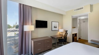 La Quinta Inn & Suites by Wyndham Tulsa Downtown/Route 66