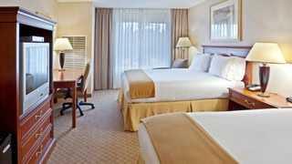 Holiday Inn Express & Suites Lacey - Olympia by IHG